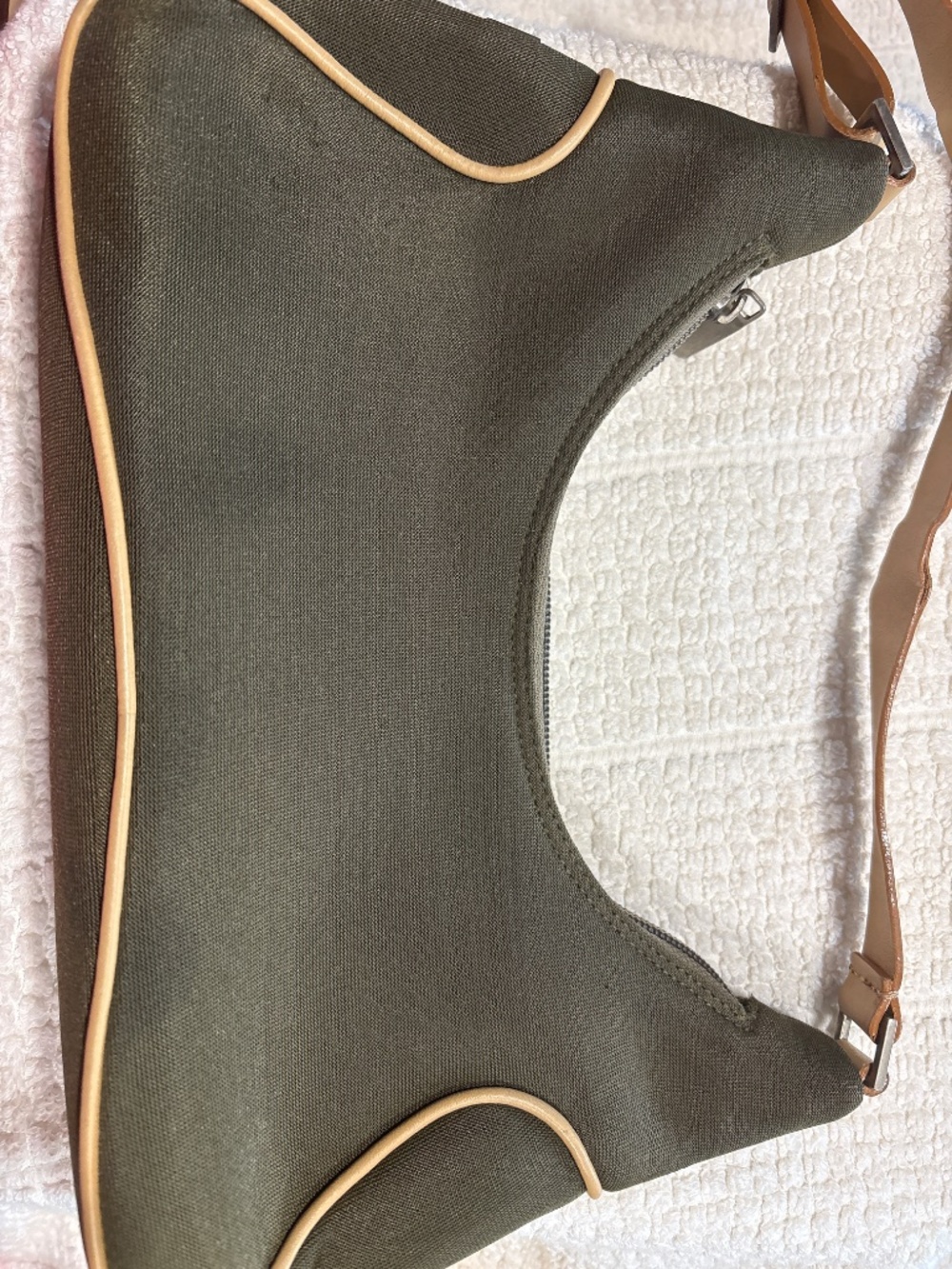 Salvatore Ferrigamo shoulder bag - Picture 3 of 8